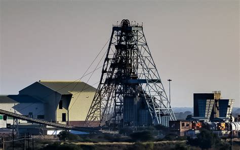 Elevator accident at South African platinum mine kills 11